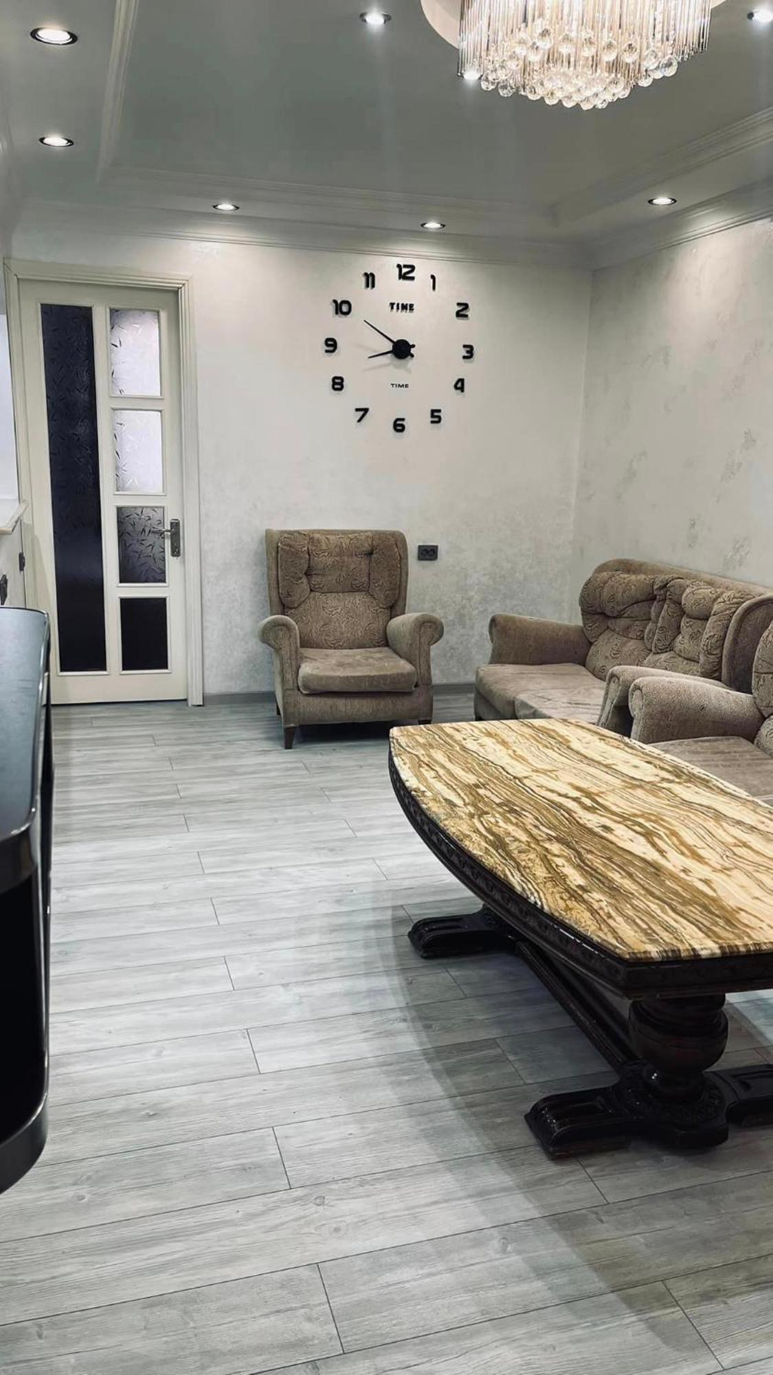 Apartament Batoemi Buitenkant foto